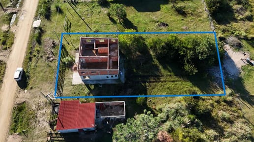 VENTA TERRENO CON CASA A TERMINAR PINAMAR NORTE