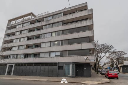 Venta Tres Cruces 3 dormitorios con garage