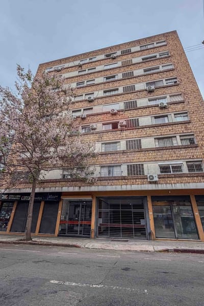 VENTA APARTAMENTO 2 DORMITORIOS , CENTRO AL FRENTE