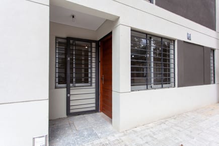 ALQUILER DUPLEX AL FRENTE GOES 1 DORM CON BALCON
