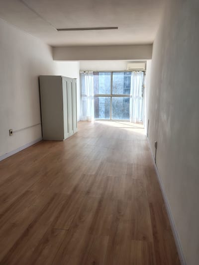 Venta oficina piso alto oportunidad Centro