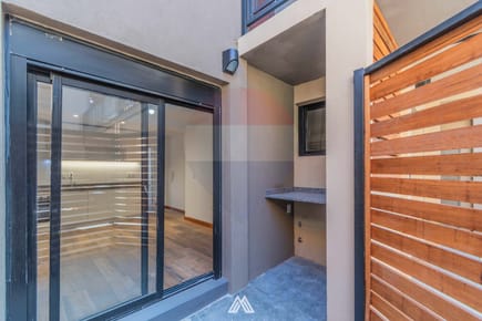 Venta casa 1 dormitorio con patio, Jacinto Vera