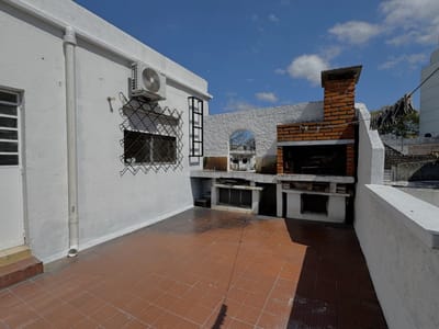 Alquiler casa un dormitorio y patio La Blanqueada