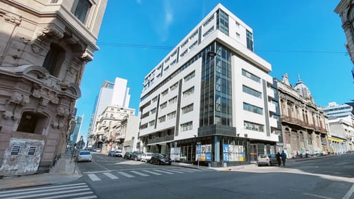 OFICINA EN ALQUILER EN CIUDAD VIEJA CON GARAGE