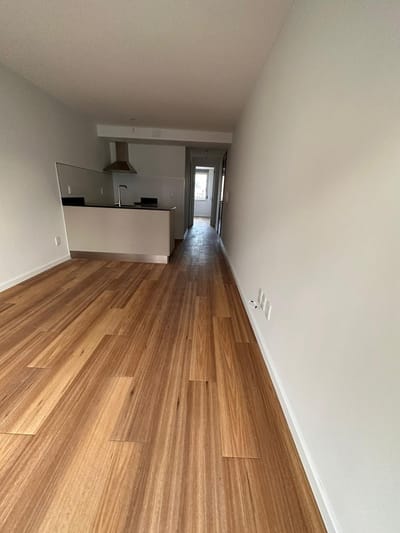 Alquiler un dormitorio con garaje y balcón Cordón