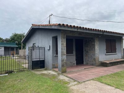 Alquiler  casa con gran terreno en Las Piedras