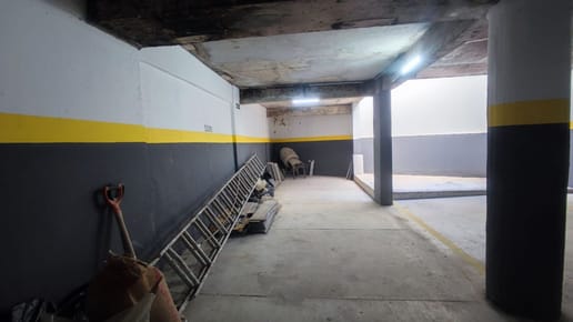 Venta de cochera amplia a metros de ORT, Pocitos.