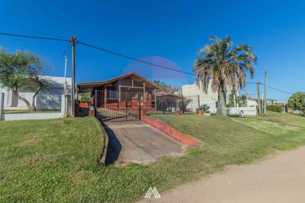 Venta casa 3 dormitorios jardín Cuchilla Alta