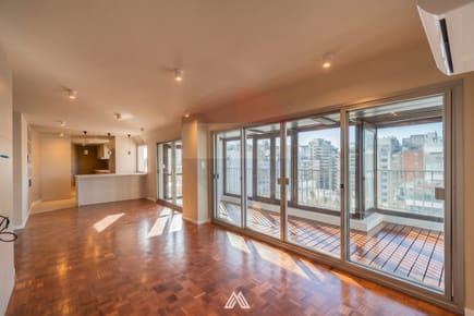 Alquiler Penthouse Rambla, 2 dorm. Punta Carretas.