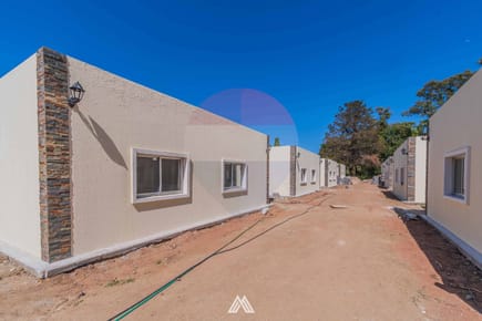 VENTA 2 DORMITORIOS JARDIN Y PARRILLERO SOLYMAR