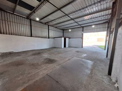 ALQUILER LOCAL 104m² CENTRICO MULTIPLES USOS PANDO