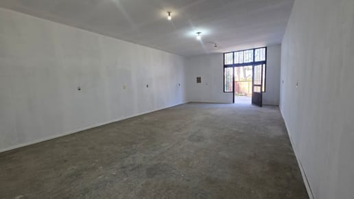 ALQUILER LOCAL COMERCIAL EN MEDANOS DE SOLYMAR