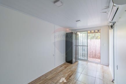 ALQUILER oficina/consultorio galería EL PINAR SUR