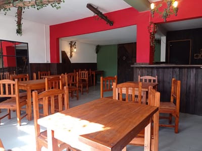 Vendo Financio casa y local comercial Pando