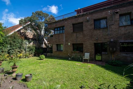 Venta apartamento con jardin en Carrasco Sur