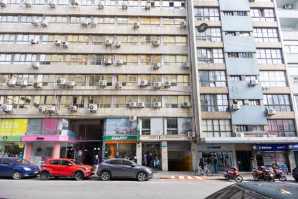 Alquiler de 4 oficinas en ciudad vieja