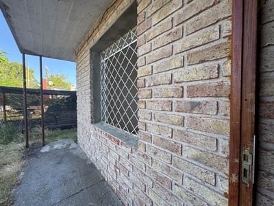 Alquilo casa 2 dormitorios terreno amplio Salinas