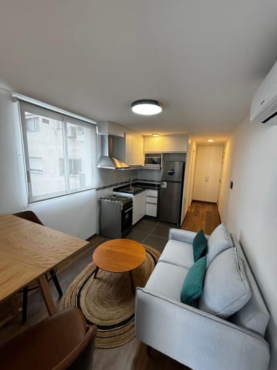 Venta de apartamento amoblado con renta en Pocitos