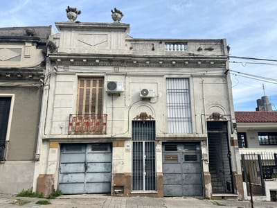 Venta PH 3 dormitorios, 2 garajes y azotea excl.