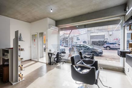 VENTA LOCAL COMERCIAL CON RENTA 6,5% TRES CRUCES