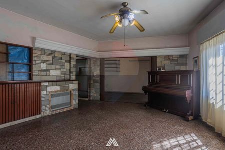 VENTA CASA 2 DORMITORIOS Y GARAJE BUCEO