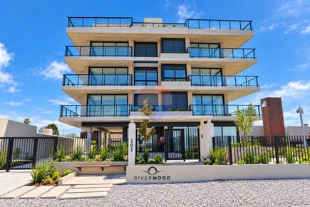 ALQUILER APARTAMENTO SOBRE RAMBLA COSTANERA 3D 2B