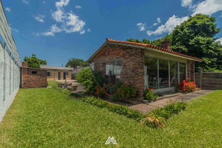 VENTA CASA 3 DORM SAYAGO CON BARBACOA Y GRAN FONDO