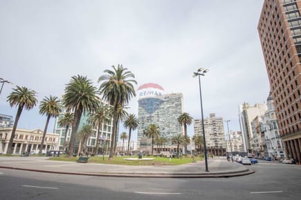 VENTA DE OFICINAS CON RENTA EN EL CENTRO PISO 10
