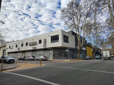 ALQUILER AGUADA OFICINAS DEPOSITO GARAGE 2130M2