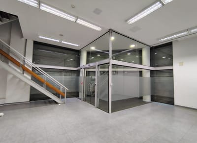 ALQUILER AGUADA OFICINAS DEPOSITO GARAGE 2130M2