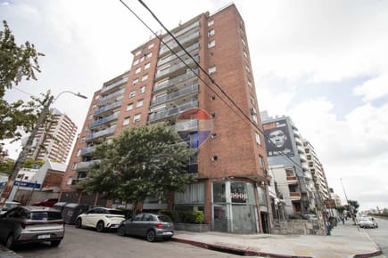 Venta apto 4 dormitorios, 3 baños y 2 cocheras