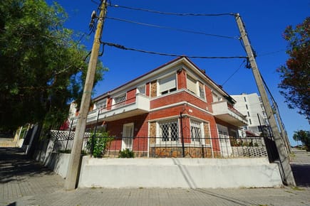 VENTA DE CASA 2 DORMITORIOS GARAGE, MALVIN NUEVO