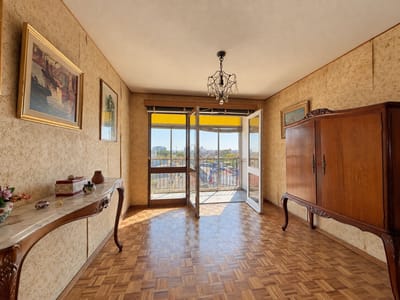 Venta Apartamento 2 dormitorios balcón Tres Cruces