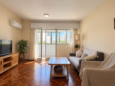 Venta Apartamento 3 dormitorios y balcón Centro