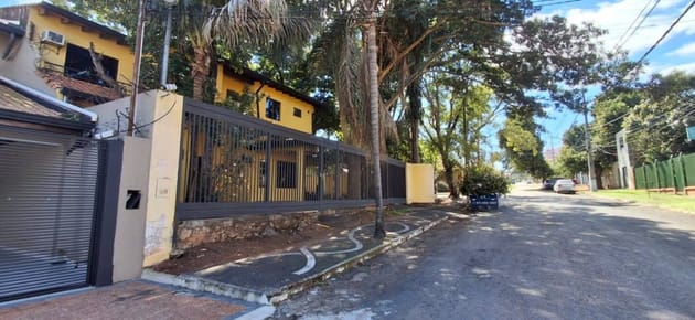 AMPLIA CASA EN ALQUILER EN LAMBARÉ – ZONA CANAL 13!