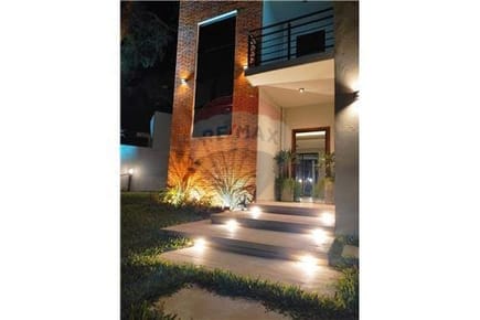 VENDO RESIDENCIA DELUJO EN SANBERNARDINO