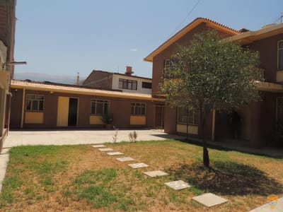 CASA EN VENTA DE 536 METROS ZONA LAS CUADRAS FINAL AV. BELZU