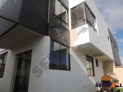 VENDO CASA DE DOS PLANTA A ESTRENAR EN CONDOMINIO ZONA CHILIMARCA INMEDIACIONES AV. CARACOL