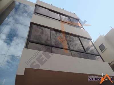 CASA DE 4 NIVELES EN VENTA INMEDIACIONES COLEGIO TIQUIPAYA CON OPCION A FINANCIAMIENTO DIRECTO
