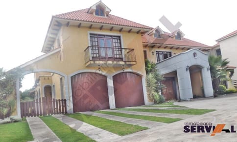 LUJOSA CASA EN VENTA EN CONDOMINIO EL BOSQUE SUR