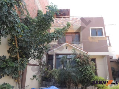 CASA DE 3 PLANTAS EN VENTA INMEDIACIONES DEL CAMPO FERIAL
