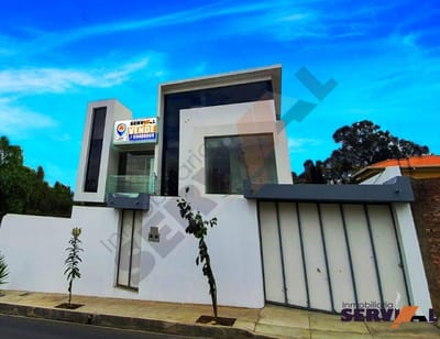 HERMOSA CASA A ESTRENAR DE 3 NIVELES EN VENTA, INMEDIACIONES CIRCUNVALACIÓN SERVICIO DE CAMINOS
