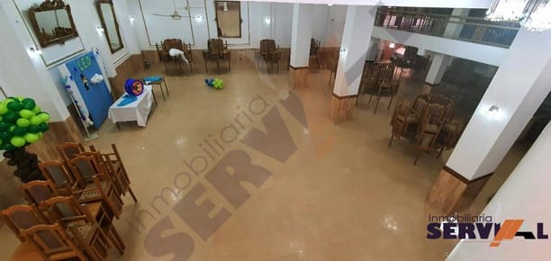 ALQUILO AMPLIO SALÓN, MAS DE 400 M2, CON 2 MEZANINES, 2 HABITACIONES