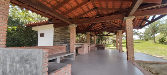 Propiedad en Alquiler ideal para restaurante campestre en el urubo