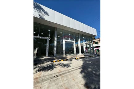 Local Comercial - Alquiler - San Lorenzo, Paraguay