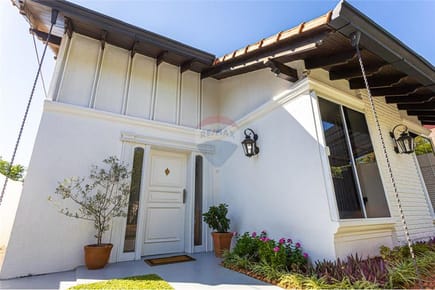 Casa en Venta en el Barrio Las Lomas 