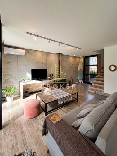 Alquiler de muy linda casa de diseño en Montoya de 3 dorm y 2 baños