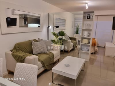 Alquiler anual de monoambiente en Punta del Este a media cuadra del puerto!