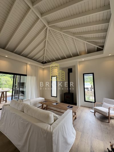 Venta Casa La Barra Punta del Este barrio privado 3 dormitorios en suite