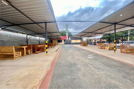 EN ALQUILER LOCAL COMERCIAL EN ESQUINA ZONA NORTE